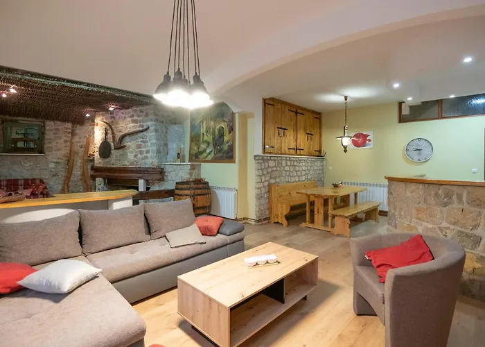 With Fireplace 10 Tatil Evi