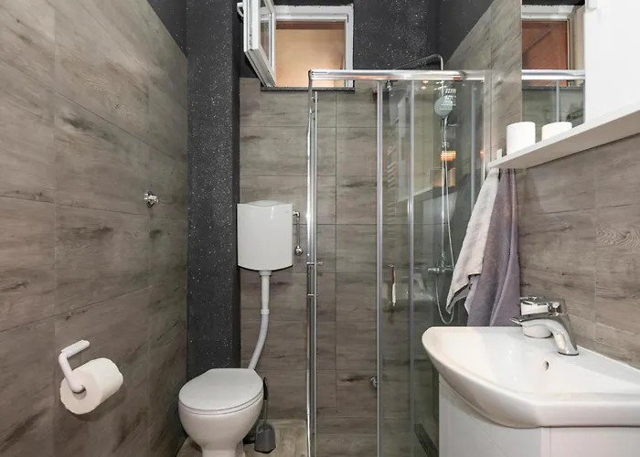 With Fireplace 10 Tatil Evi Grubine